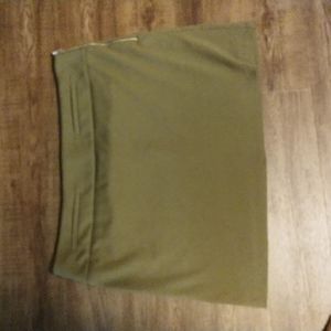 Short olive green skirt with lining